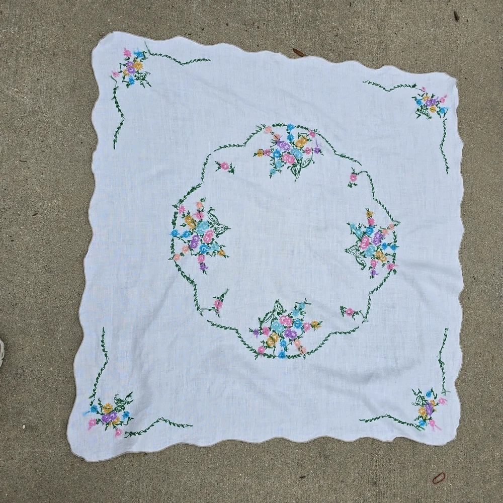 Vintage Cottagecore Tablecloth / Table Topper 39x39 with Floral Hand Embroidery